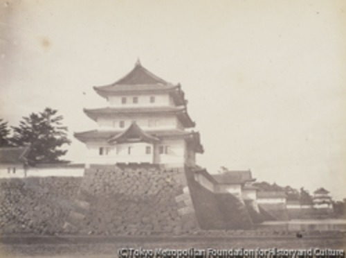 The keep platform of Edo Castle, photographed by Felice Beato